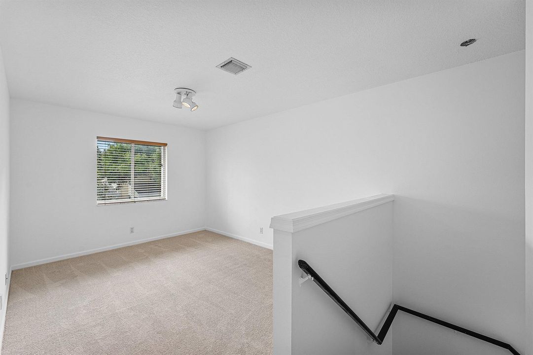 018-11031PeriwinkleLane-Tamarac-FL-33321