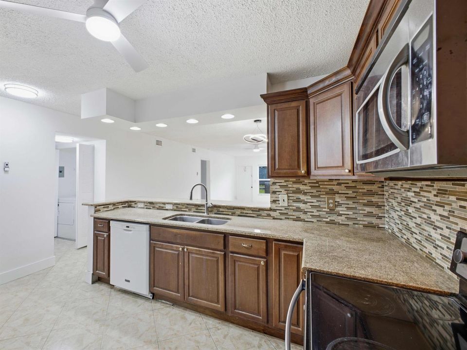 Kitchen 6