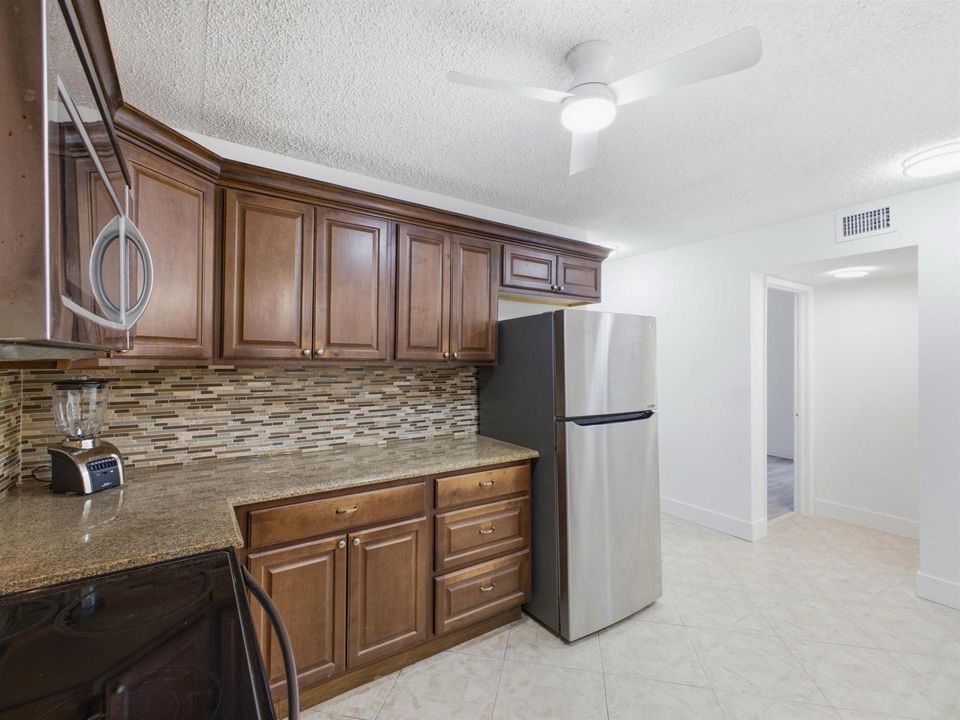 Kitchen 5