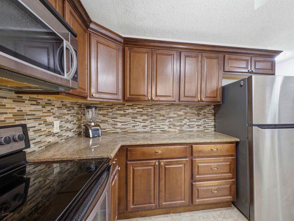 Kitchen 4