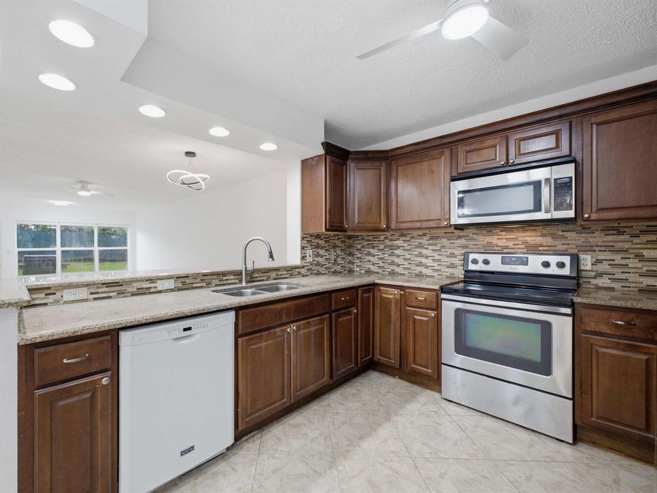 Kitchen 7