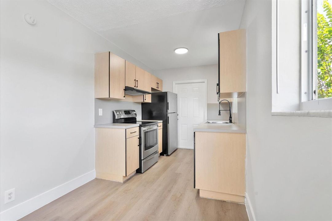 17-720 NE 7th St_017