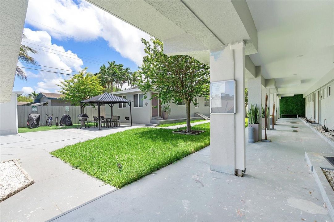 28-720 NE 7th St_028