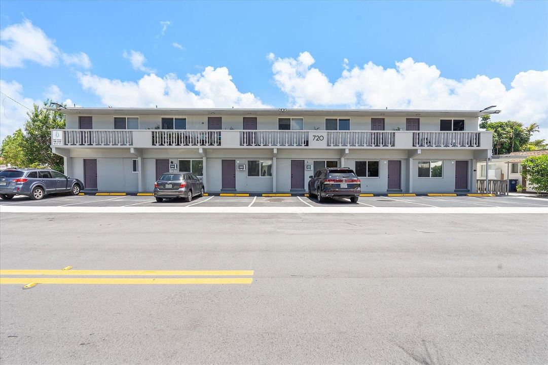 05-720 NE 7th St_005