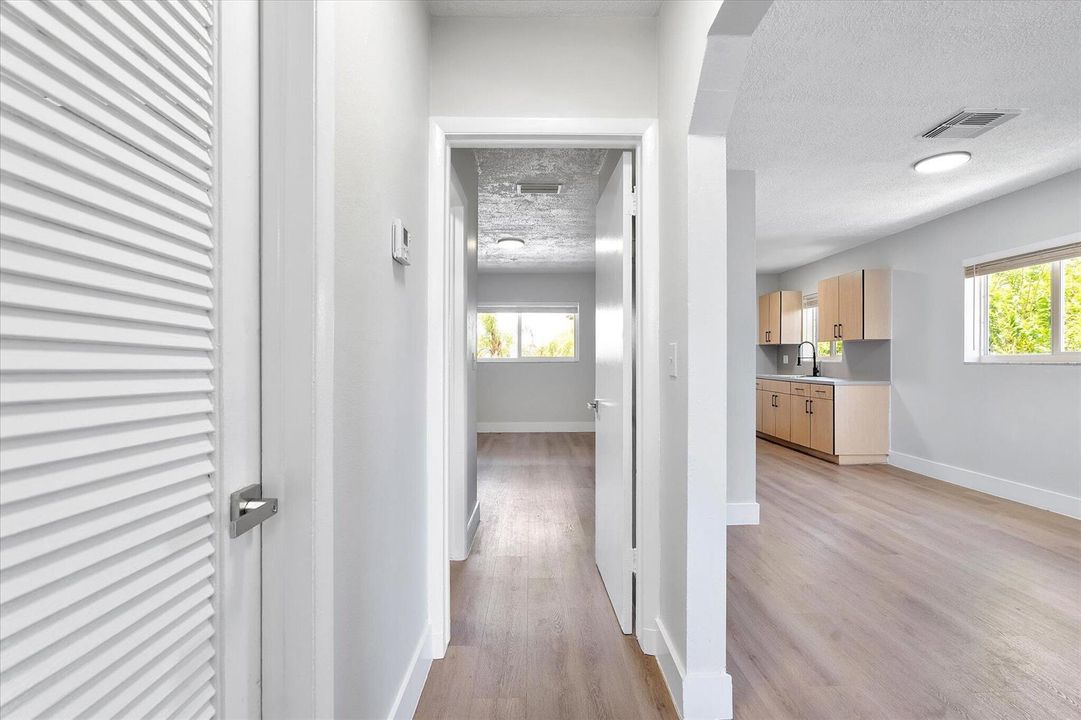 21-720 NE 7th St_021