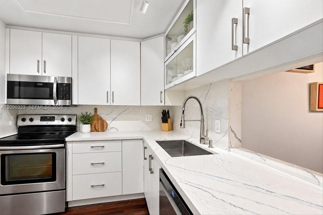 For Rent: $3,450 (2 beds, 2 baths, 1280 Square Feet)