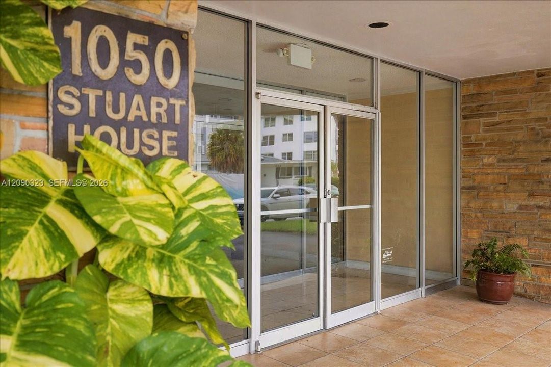 For Rent: $3,450 (2 beds, 2 baths, 1280 Square Feet)