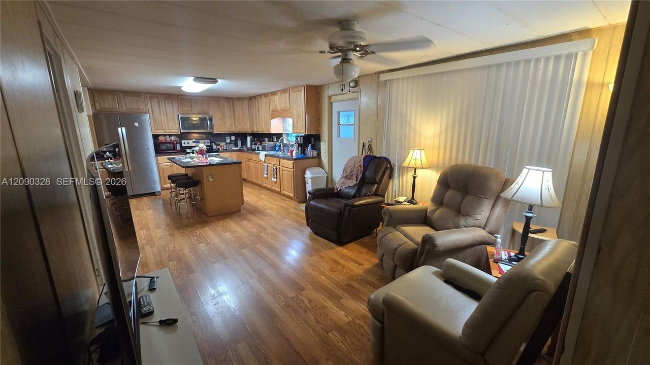 En Venta: $200,000 (2 camas, 2 baños, 1320 Pies cuadrados)
