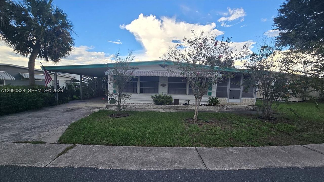 En Venta: $200,000 (2 camas, 2 baños, 1320 Pies cuadrados)