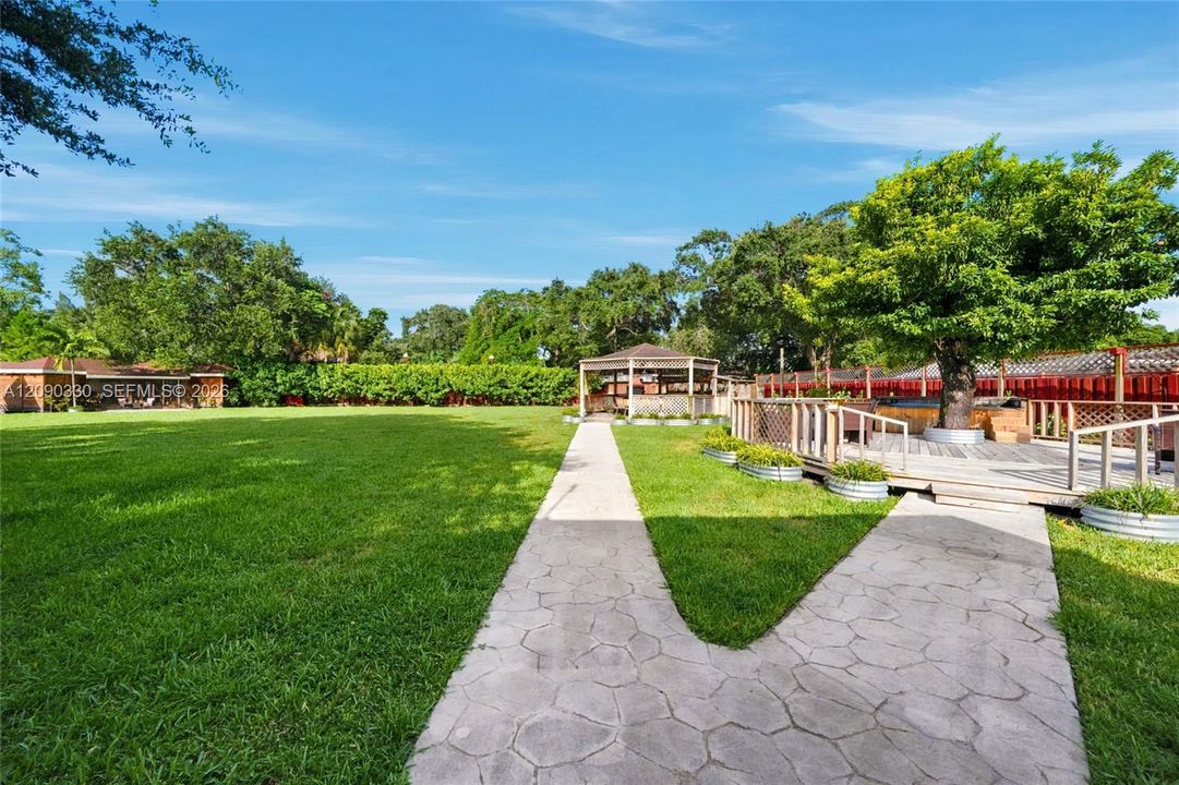 For Sale: $1,390,000 (5 beds, 5 baths, 3099 Square Feet)