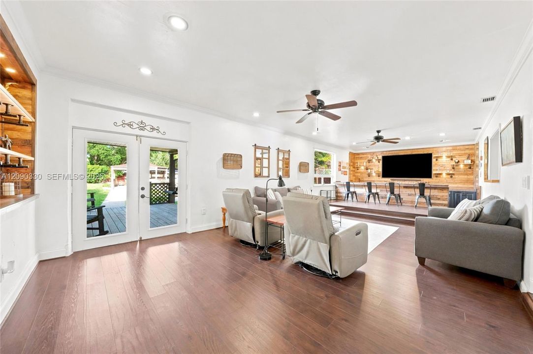 For Sale: $1,390,000 (5 beds, 5 baths, 3099 Square Feet)