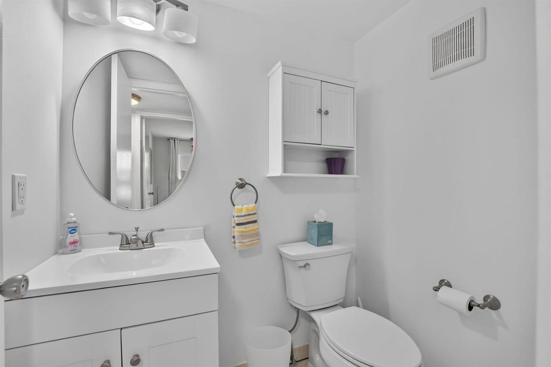 1/2 Bath