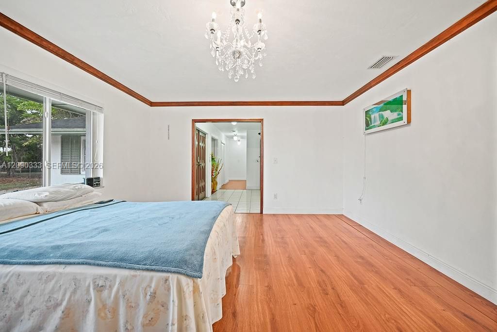 For Rent: $4,500 (3 beds, 2 baths, 2082 Square Feet)