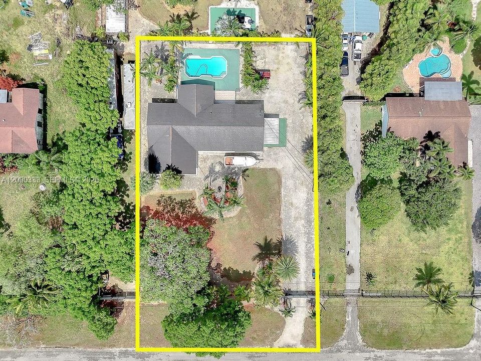 For Rent: $4,500 (3 beds, 2 baths, 2082 Square Feet)