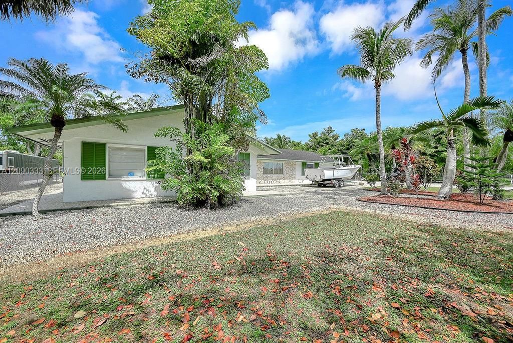 For Rent: $4,500 (3 beds, 2 baths, 2082 Square Feet)