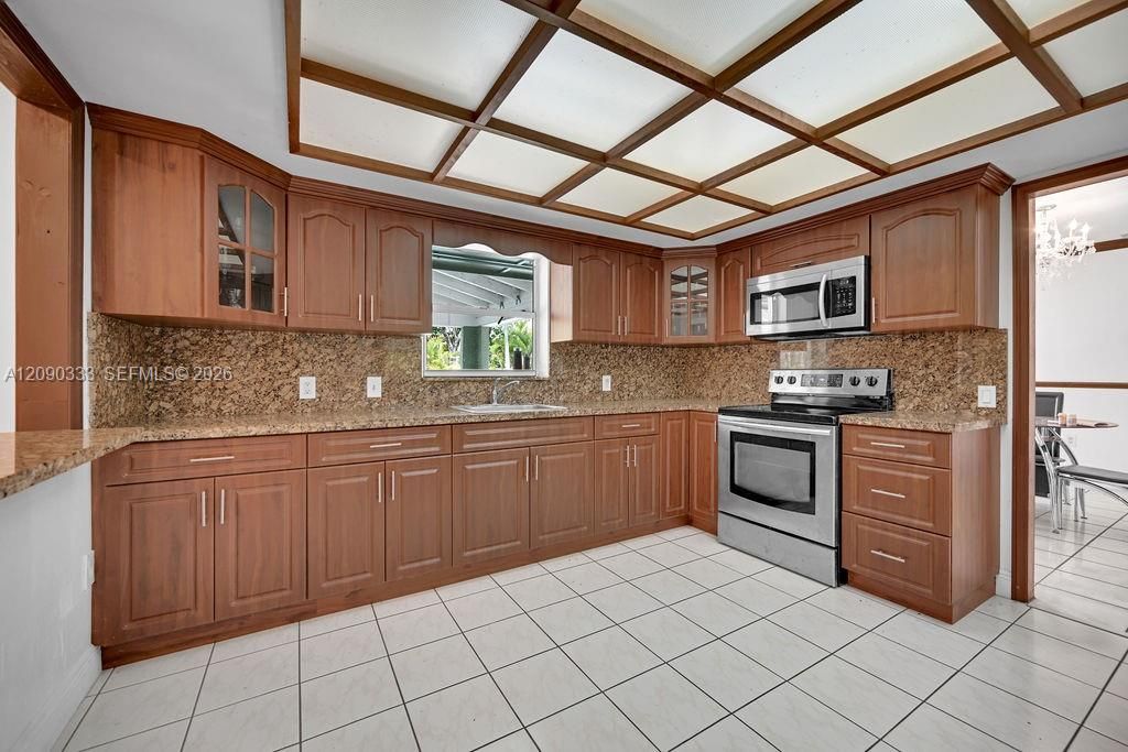 For Rent: $4,500 (3 beds, 2 baths, 2082 Square Feet)