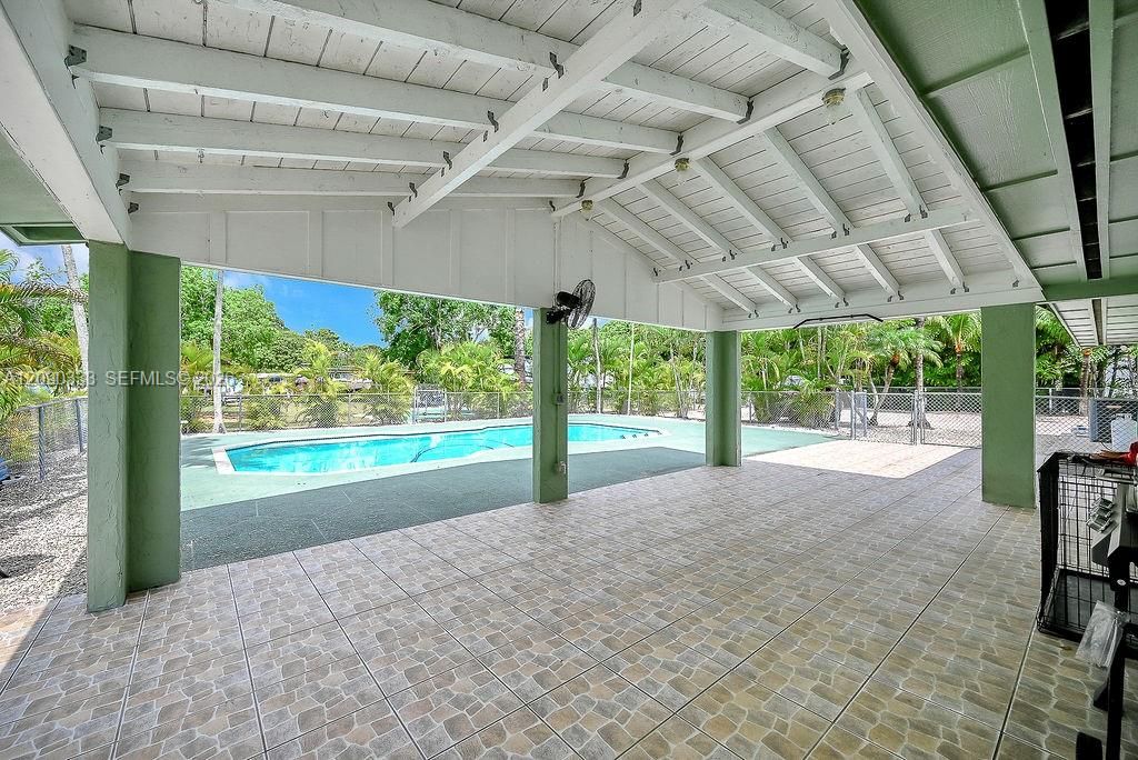 For Rent: $4,500 (3 beds, 2 baths, 2082 Square Feet)