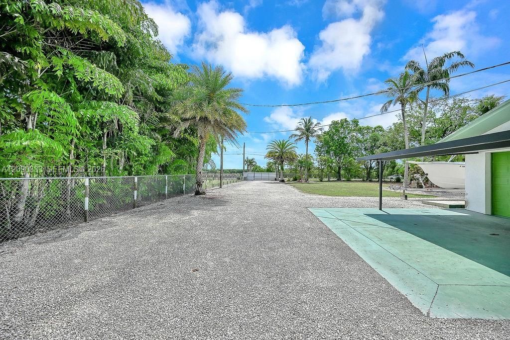 For Rent: $4,500 (3 beds, 2 baths, 2082 Square Feet)
