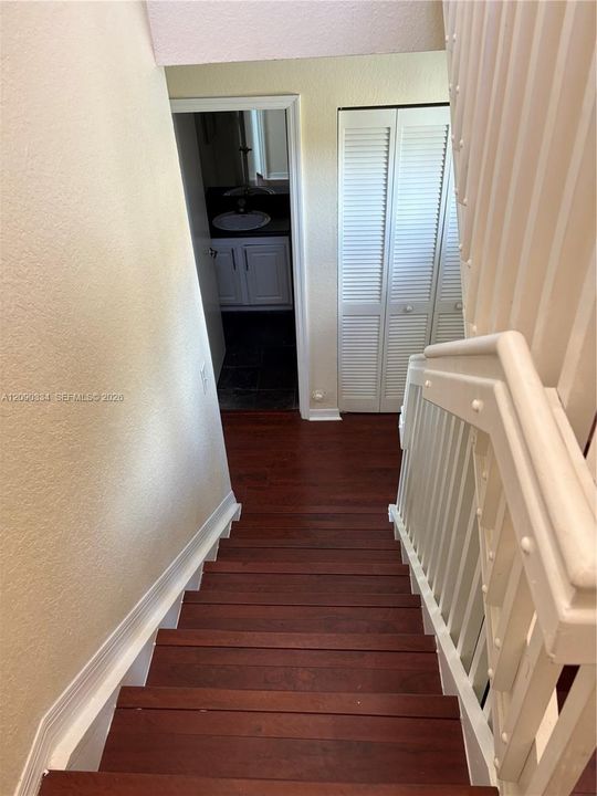 For Rent: $2,500 (3 beds, 2 baths, 1123 Square Feet)