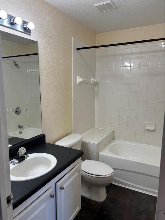 For Rent: $2,500 (3 beds, 2 baths, 1123 Square Feet)