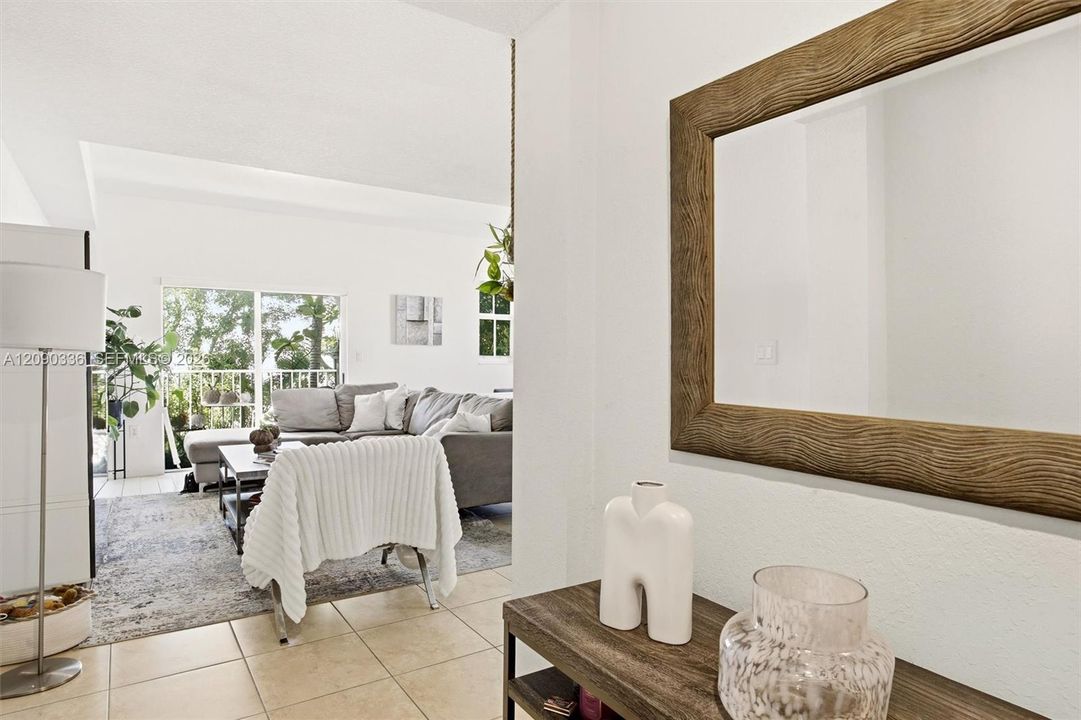 For Sale: $425,000 (3 beds, 2 baths, 1256 Square Feet)