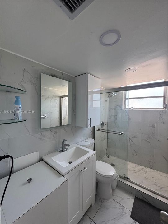 For Rent: $2,200 (1 beds, 1 baths, 563 Square Feet)