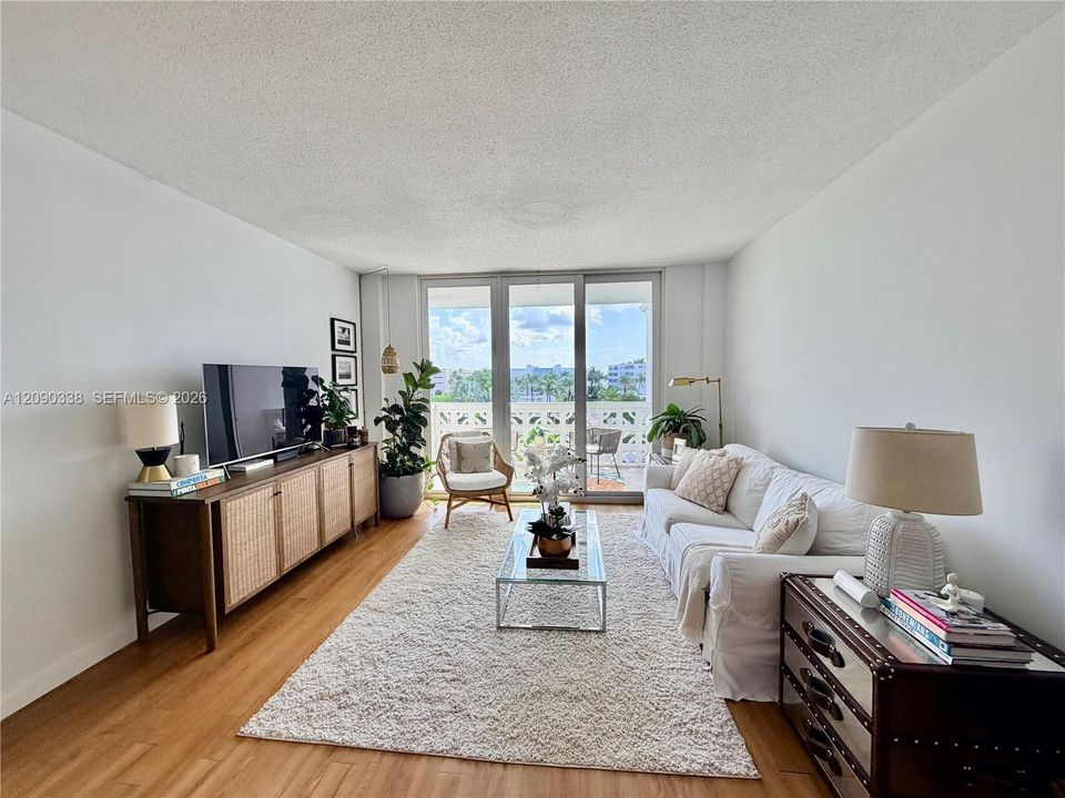 En Venta: $450,000 (1 camas, 1 baños, 724 Pies cuadrados)