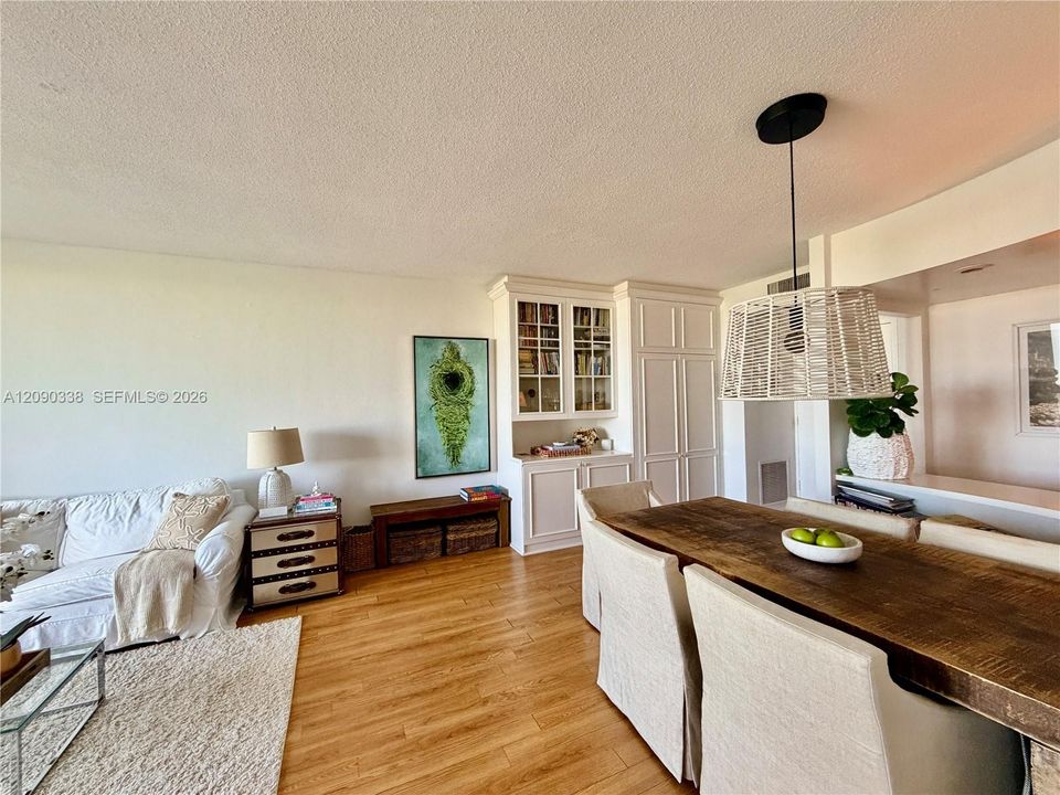 En Venta: $450,000 (1 camas, 1 baños, 724 Pies cuadrados)