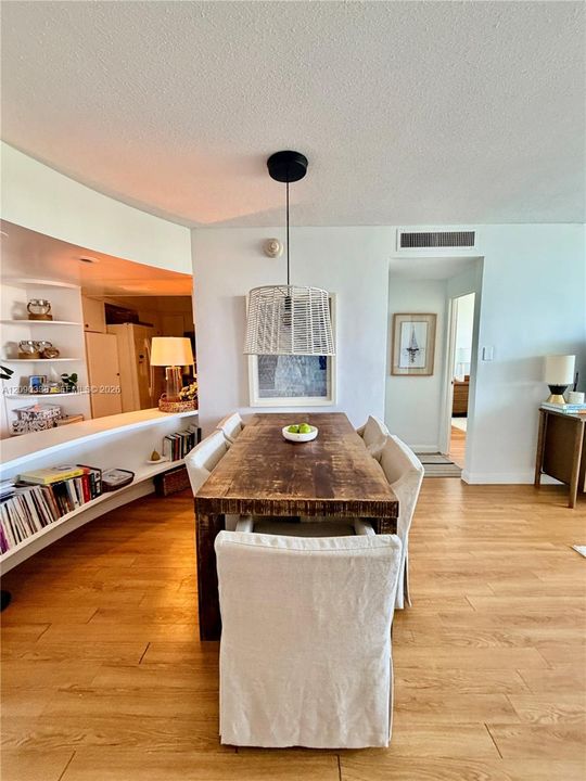 En Venta: $450,000 (1 camas, 1 baños, 724 Pies cuadrados)