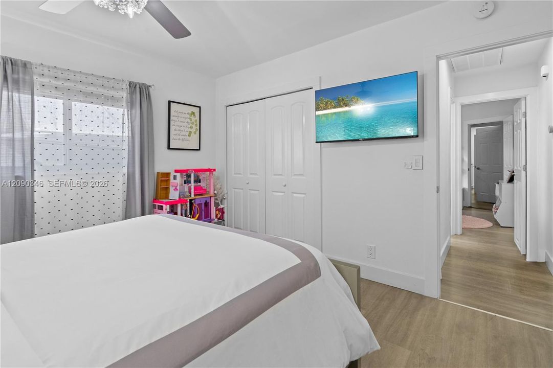 For Rent: $6,500 (4 beds, 2 baths, 1945 Square Feet)