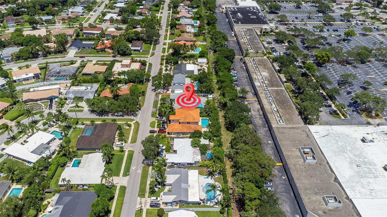For Rent: $6,500 (4 beds, 2 baths, 1945 Square Feet)