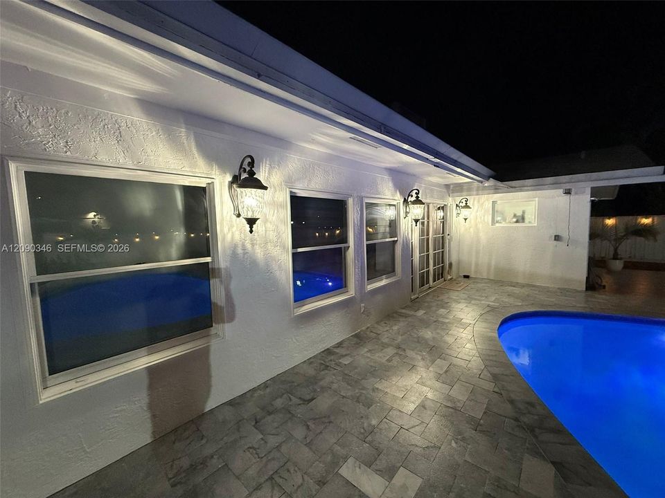 For Rent: $6,500 (4 beds, 2 baths, 1945 Square Feet)