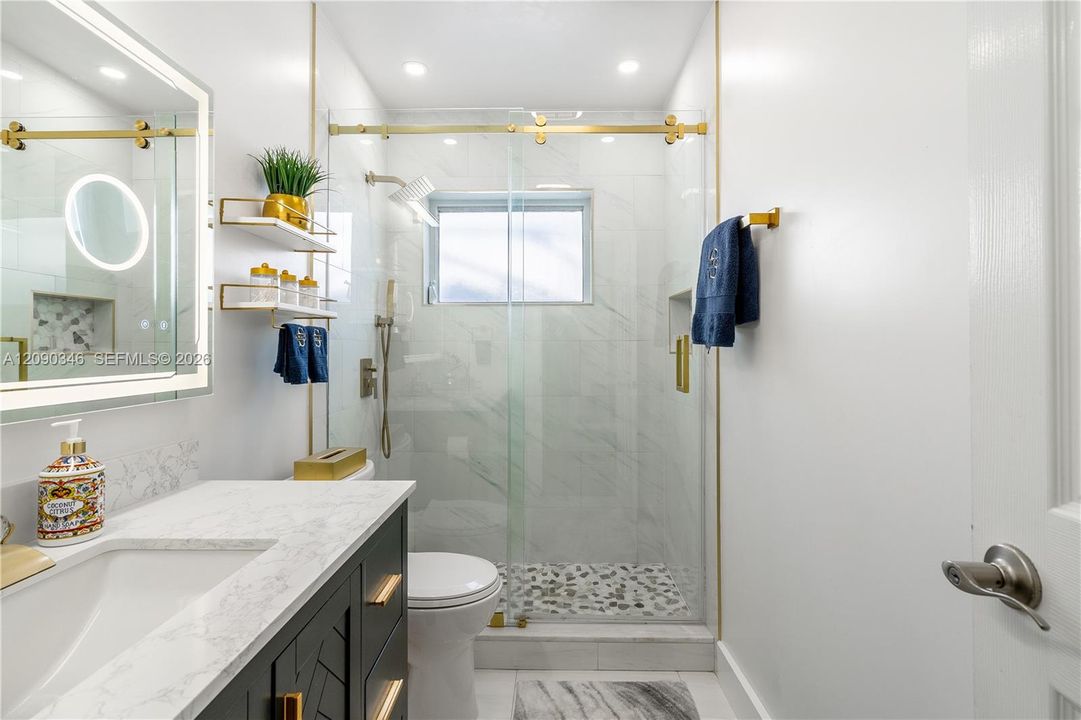 For Rent: $6,500 (4 beds, 2 baths, 1945 Square Feet)