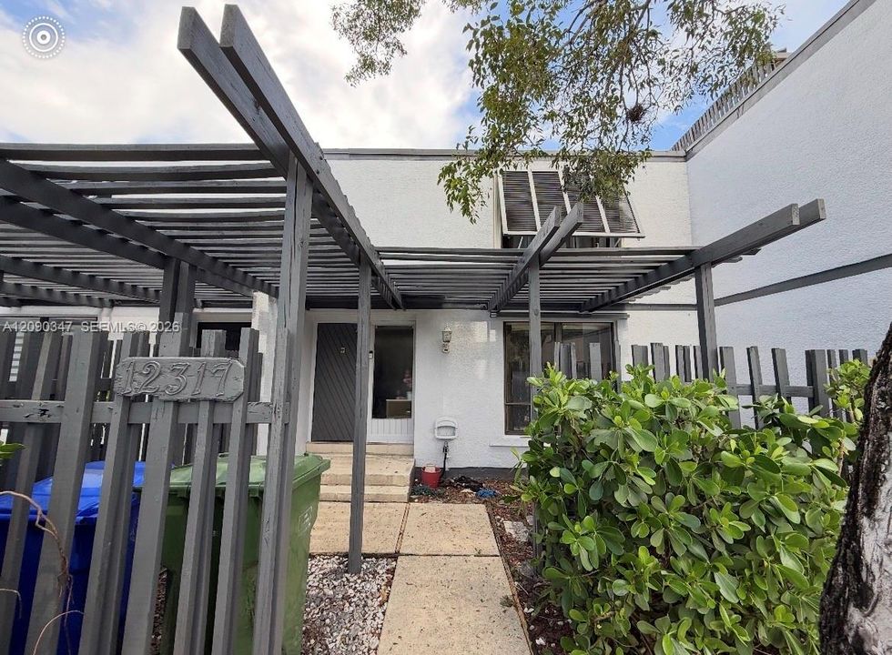 For Sale: $459,995 (3 beds, 2 baths, 1396 Square Feet)