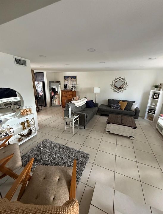 For Sale: $459,995 (3 beds, 2 baths, 1396 Square Feet)