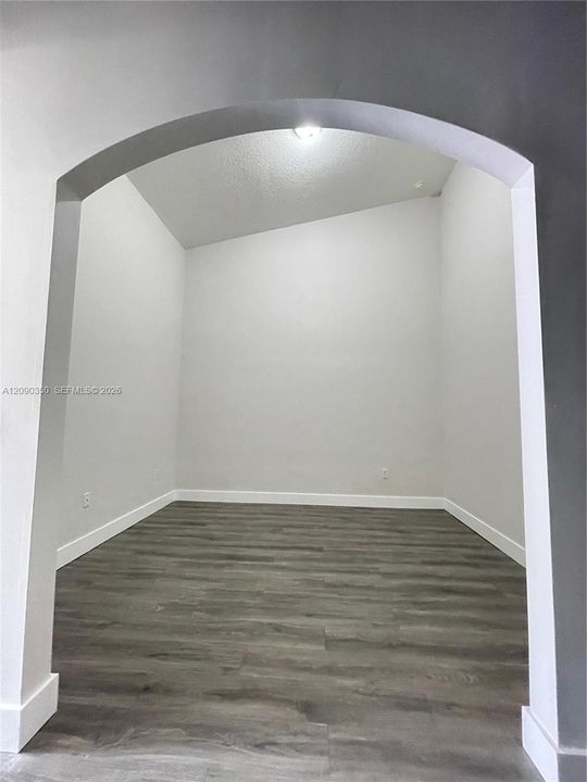 Ample Den
