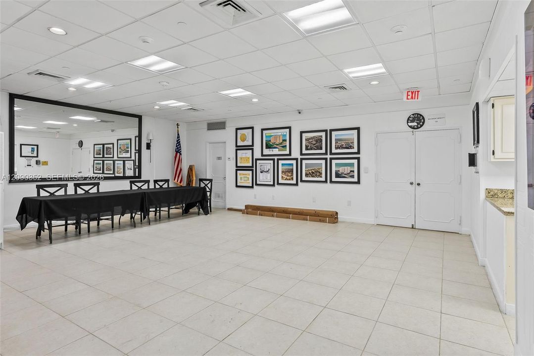 For Sale: $549,000 (2 beds, 2 baths, 1426 Square Feet)