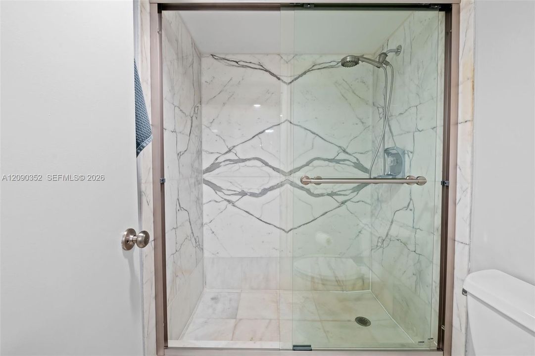 For Sale: $549,000 (2 beds, 2 baths, 1426 Square Feet)