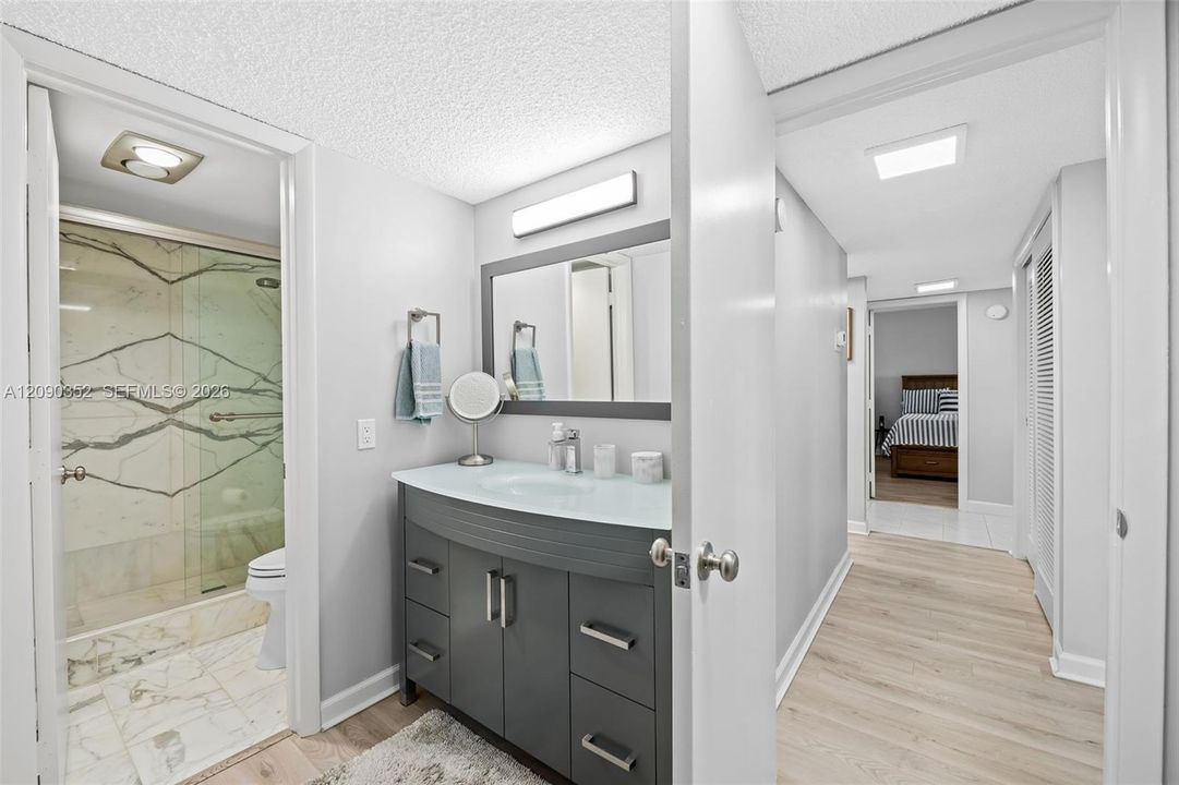 For Sale: $549,000 (2 beds, 2 baths, 1426 Square Feet)