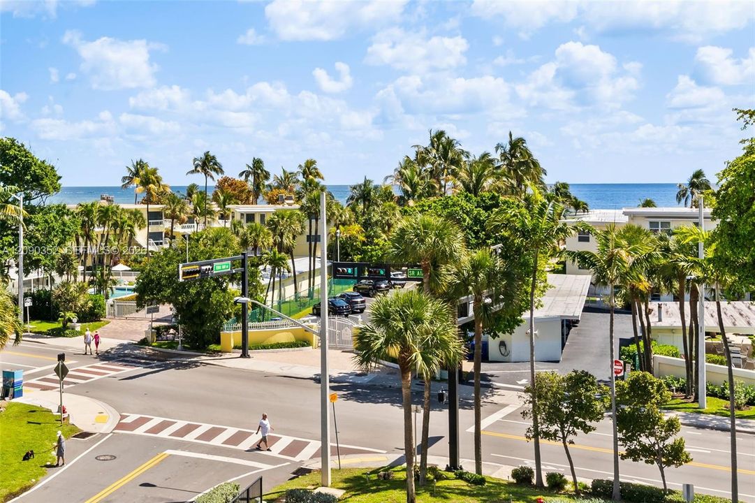 For Sale: $549,000 (2 beds, 2 baths, 1426 Square Feet)