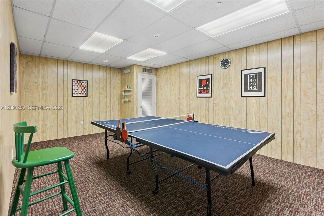 For Sale: $549,000 (2 beds, 2 baths, 1426 Square Feet)