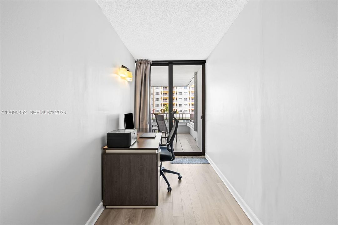 For Sale: $549,000 (2 beds, 2 baths, 1426 Square Feet)