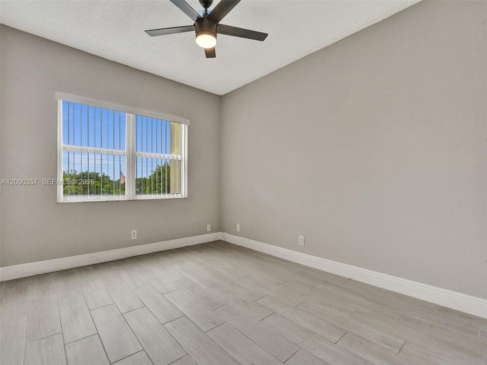 For Rent: $2,600 (2 beds, 2 baths, 990 Square Feet)
