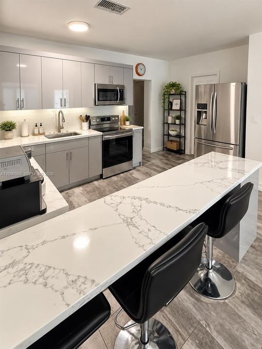 For Sale: $739,000 (4 beds, 2 baths, 1890 Square Feet)