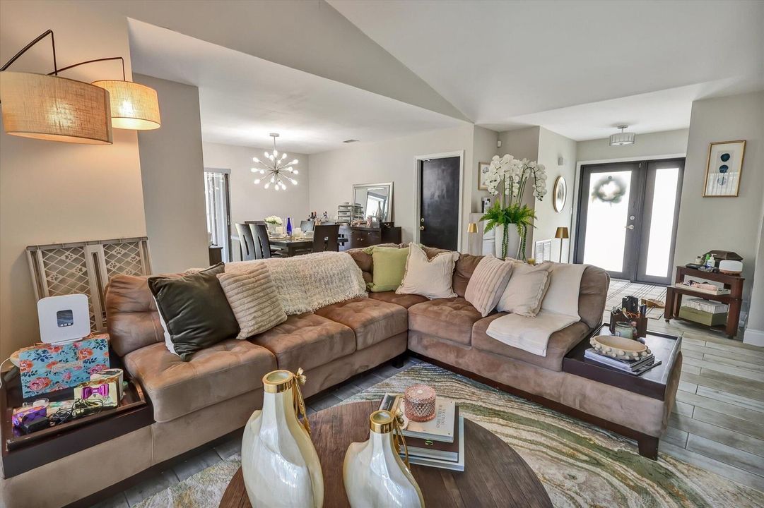 28-7007 NW 40th Pl-28