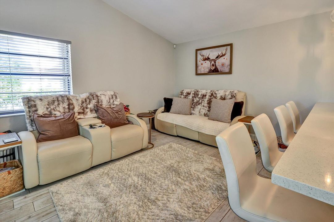 38-7007 NW 40th Pl-38
