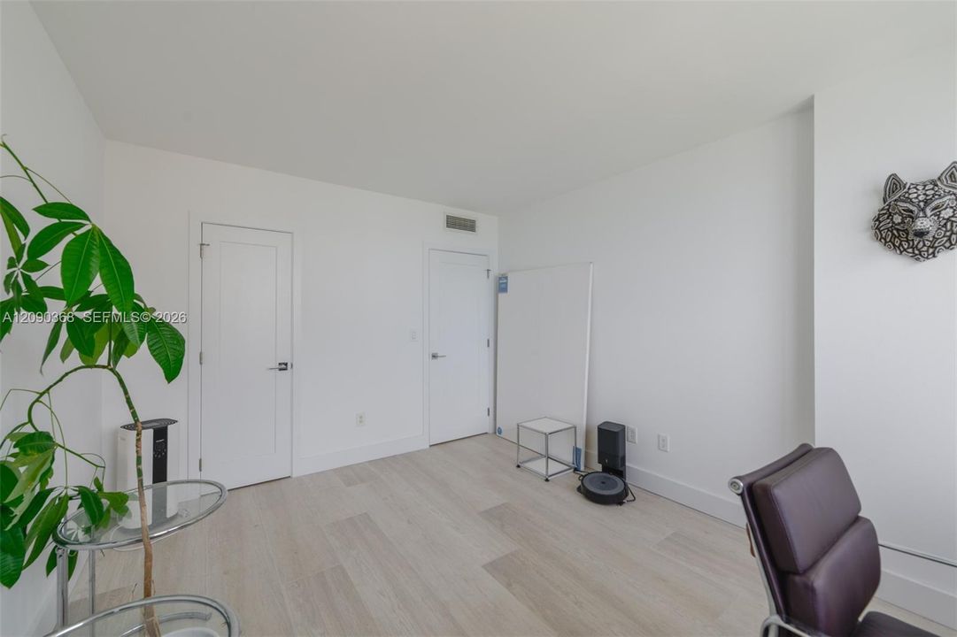 For Sale: $845,000 (2 beds, 2 baths, 1380 Square Feet)
