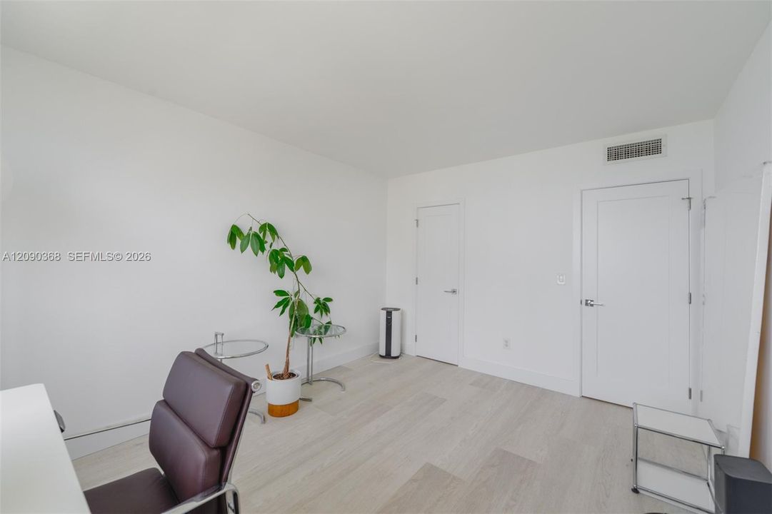 For Sale: $845,000 (2 beds, 2 baths, 1380 Square Feet)