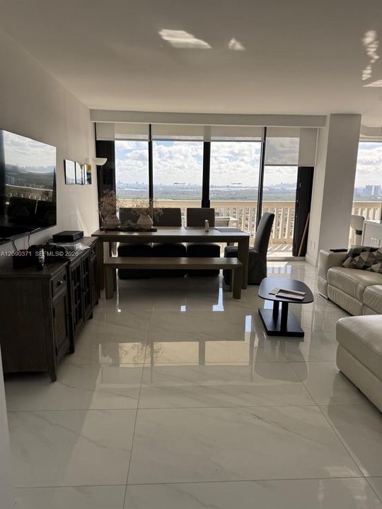 En Renta: $8,000 (2 camas, 2 baños, 1560 Pies cuadrados)