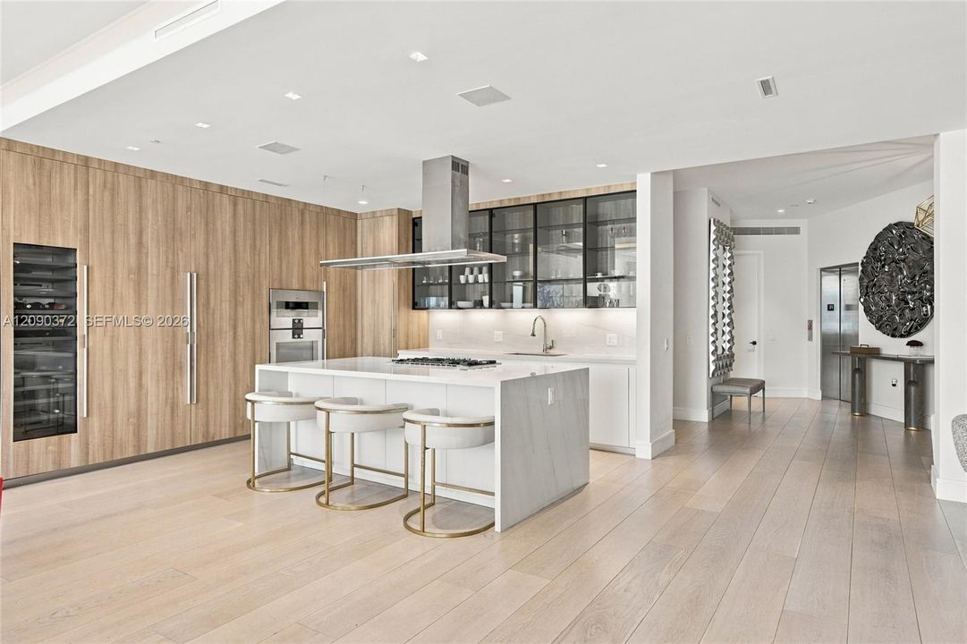 For Sale: $11,150,000 (3 beds, 4 baths, 3296 Square Feet)